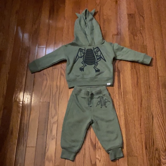 Gap Dragon Sweatshirt and Pants - Picture 1 of 4
